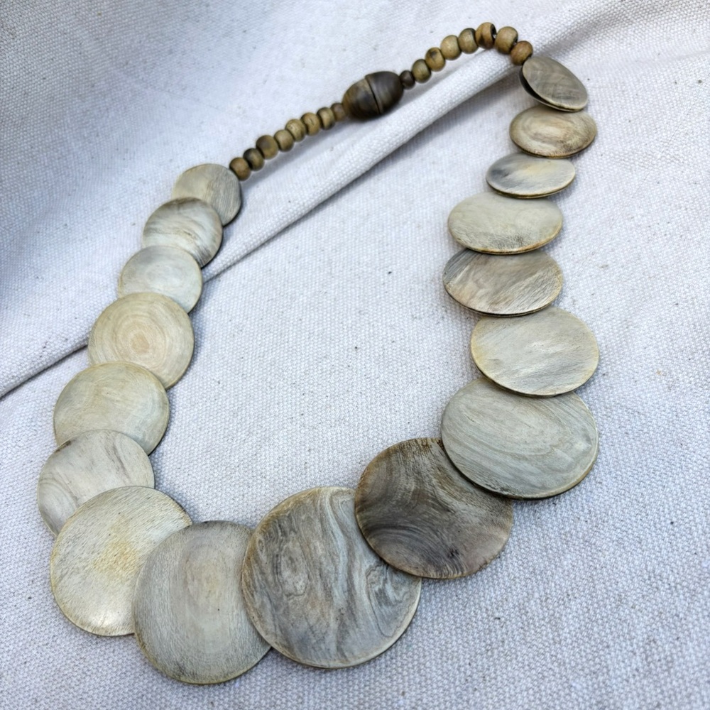 Vintage Bohemian MCM Mid Century Polished Blonde Wood‎ Disc Beaded Necklace - Picture 4 of 9